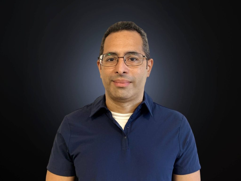 headshot of Dony Maiguel